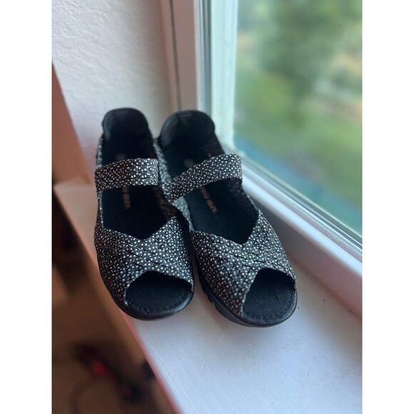 Bernie Mev Halle Woven Wedge Open Toe Sandals Size 38 - Picture 1 of 12